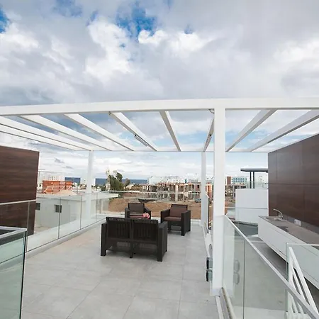 Olive Gold, Luxury And Brand New 2bdr With Private Pool