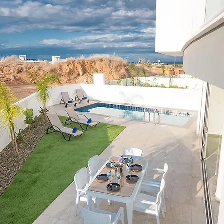 Olive Gold, Luxury And Brand New 2bdr With Private Pool Βίλα *