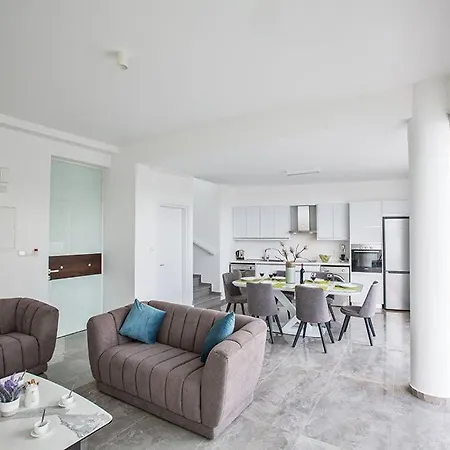 Villa Nataly Aq Ol24 *