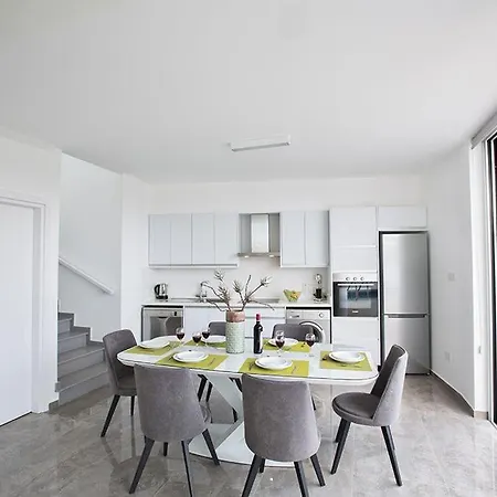 Villa Nataly Aq Ol24 *