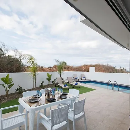 Olive Gold, Luxury And Brand New 2bdr With Private Pool 别墅