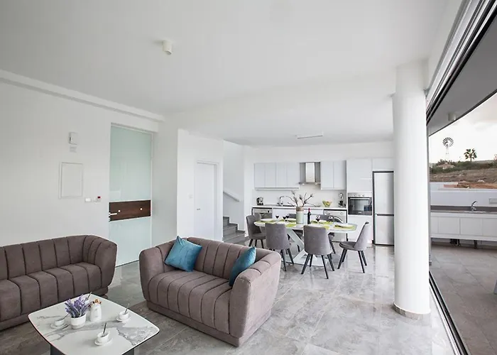 Olive Gold, Luxury And Brand New 2bdr With Private Pool Protarász