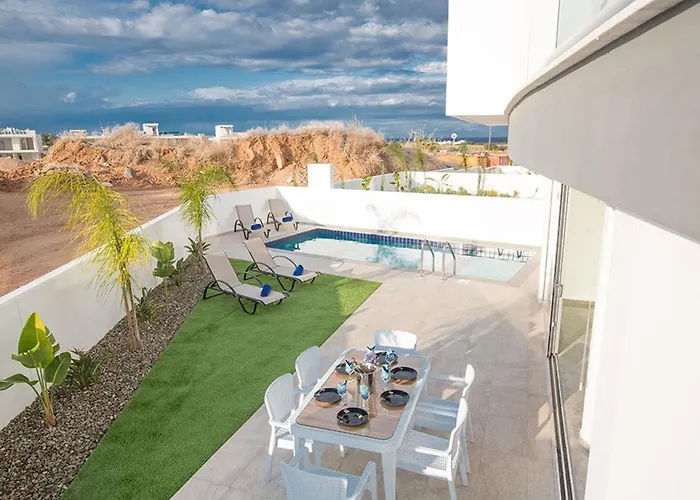 Olive Gold, Luxury And Brand New 2bdr With Private Pool 빌라 *